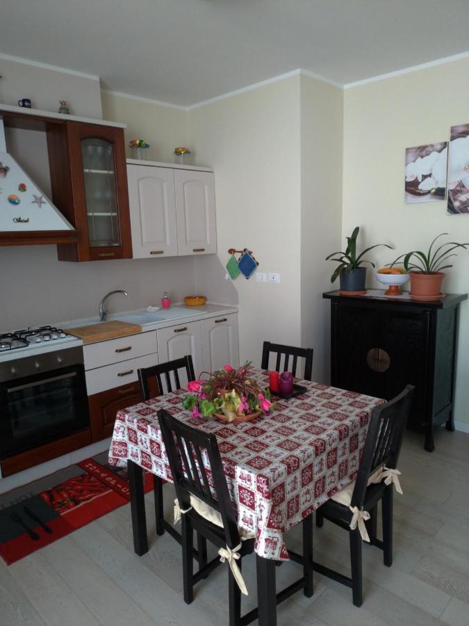 Peschiera Appartamenti Vacanze เปสเคียรา เดล การ์ดา ภายนอก รูปภาพ