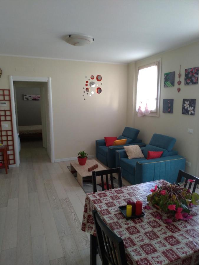 Peschiera Appartamenti Vacanze เปสเคียรา เดล การ์ดา ภายนอก รูปภาพ