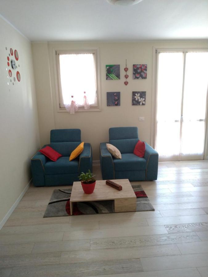 Peschiera Appartamenti Vacanze เปสเคียรา เดล การ์ดา ภายนอก รูปภาพ