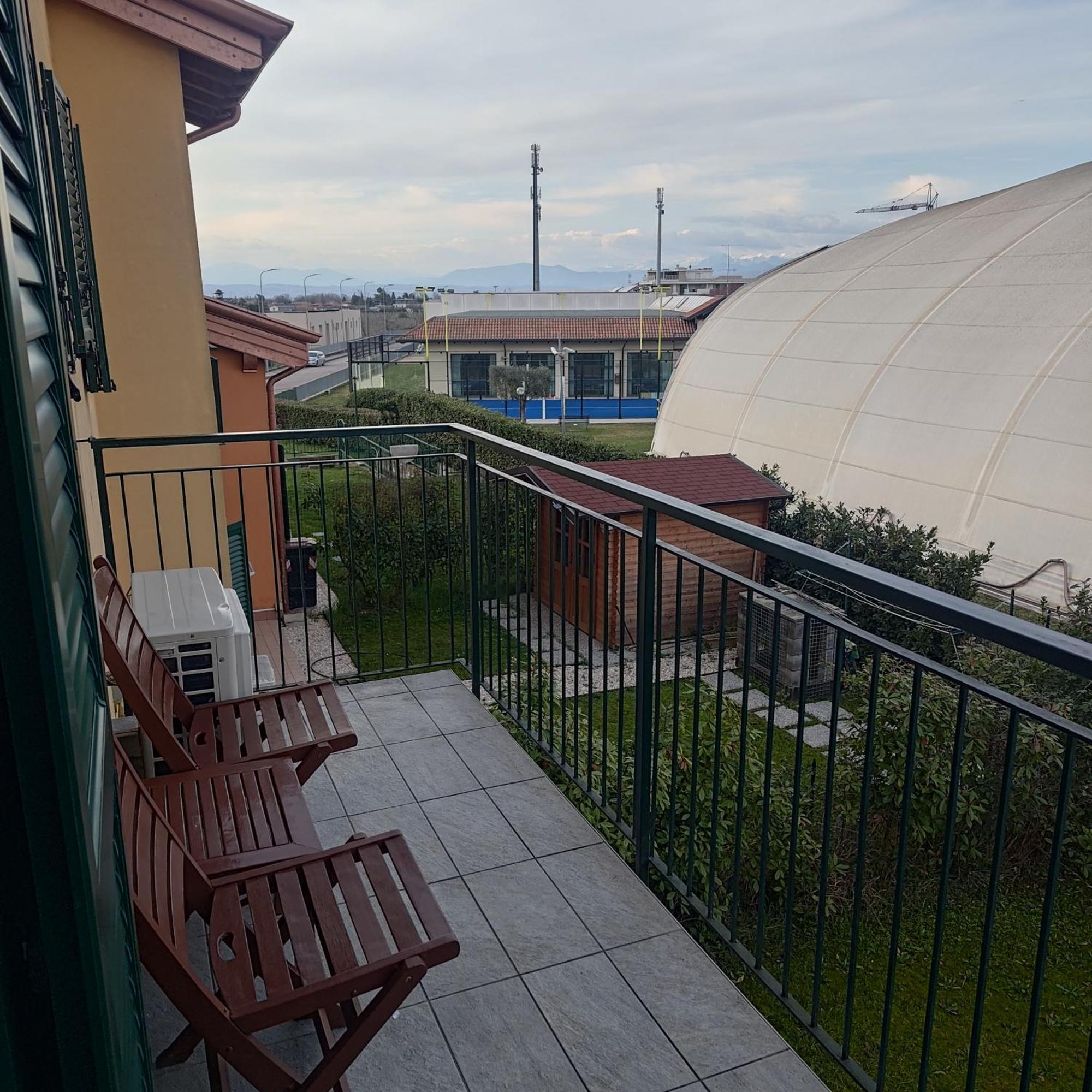 Peschiera Appartamenti Vacanze เปสเคียรา เดล การ์ดา ห้อง รูปภาพ