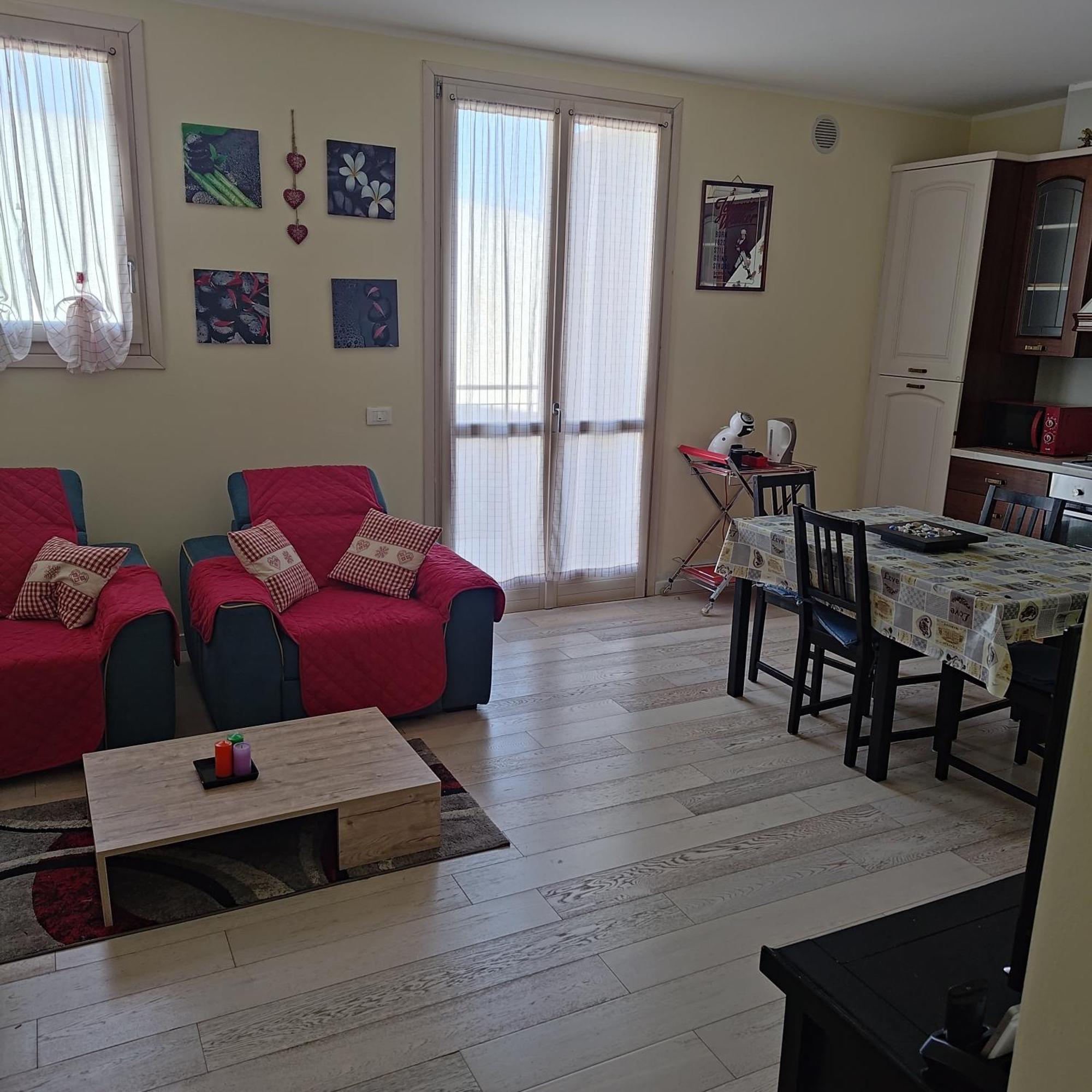 Peschiera Appartamenti Vacanze เปสเคียรา เดล การ์ดา ภายนอก รูปภาพ