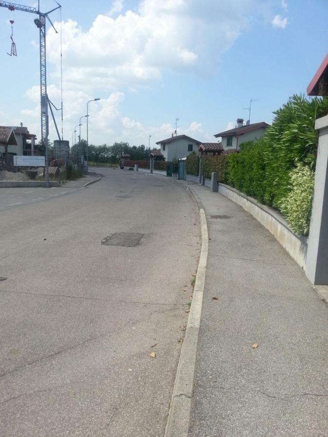 Peschiera Appartamenti Vacanze เปสเคียรา เดล การ์ดา ภายนอก รูปภาพ