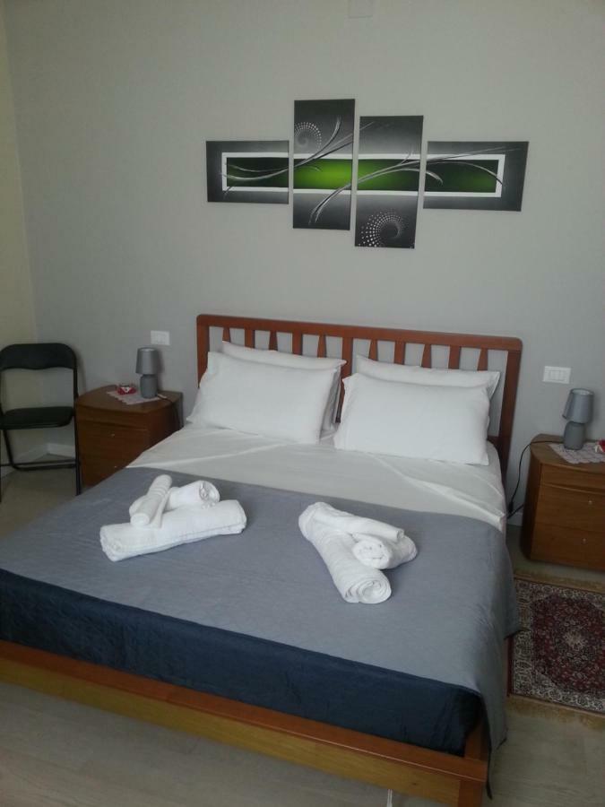 Peschiera Appartamenti Vacanze เปสเคียรา เดล การ์ดา ภายนอก รูปภาพ